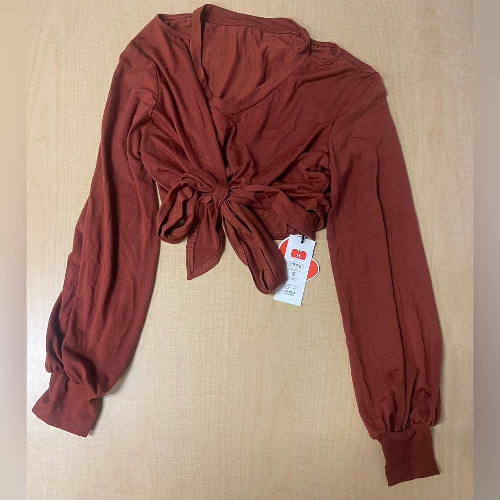 NWT Cider Women’s copper shirt center with/bow beautiful sleeves size small - Picture 3 of 3